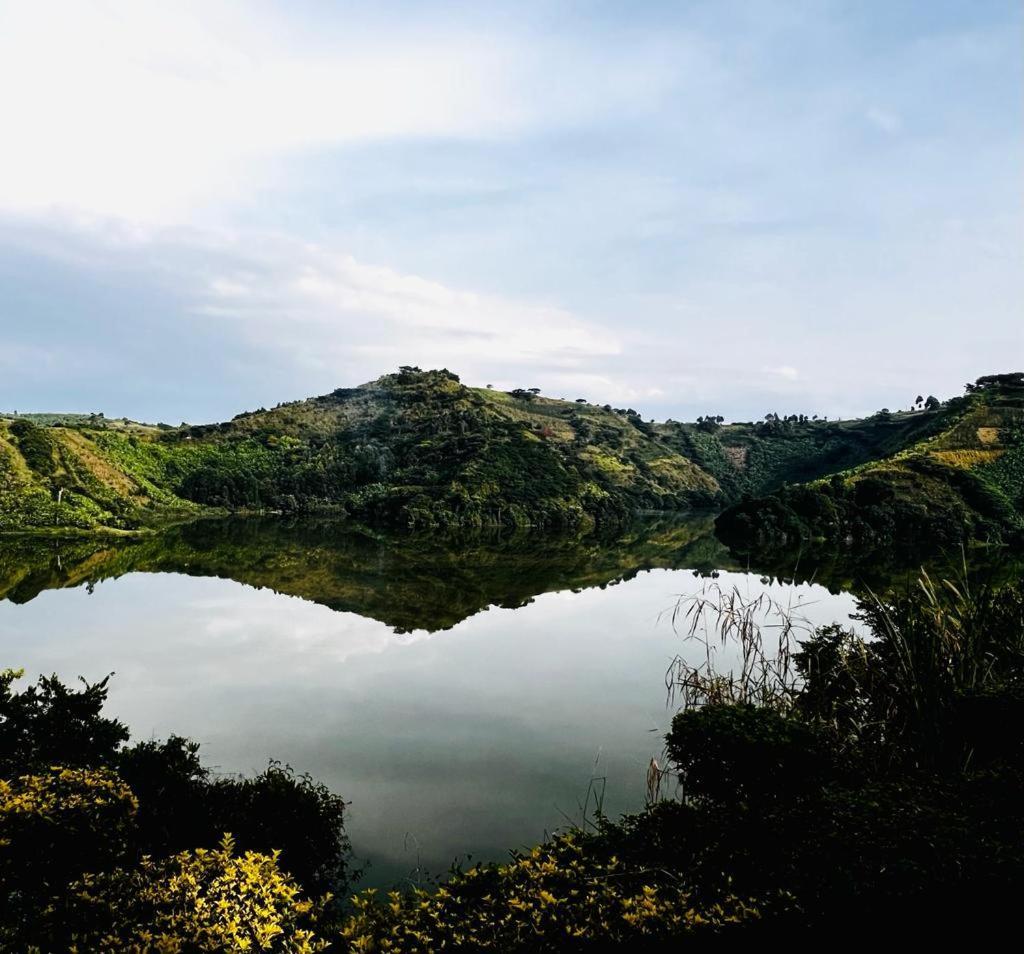Mwamba Kelele Lodge Fort Portal Εξωτερικό φωτογραφία