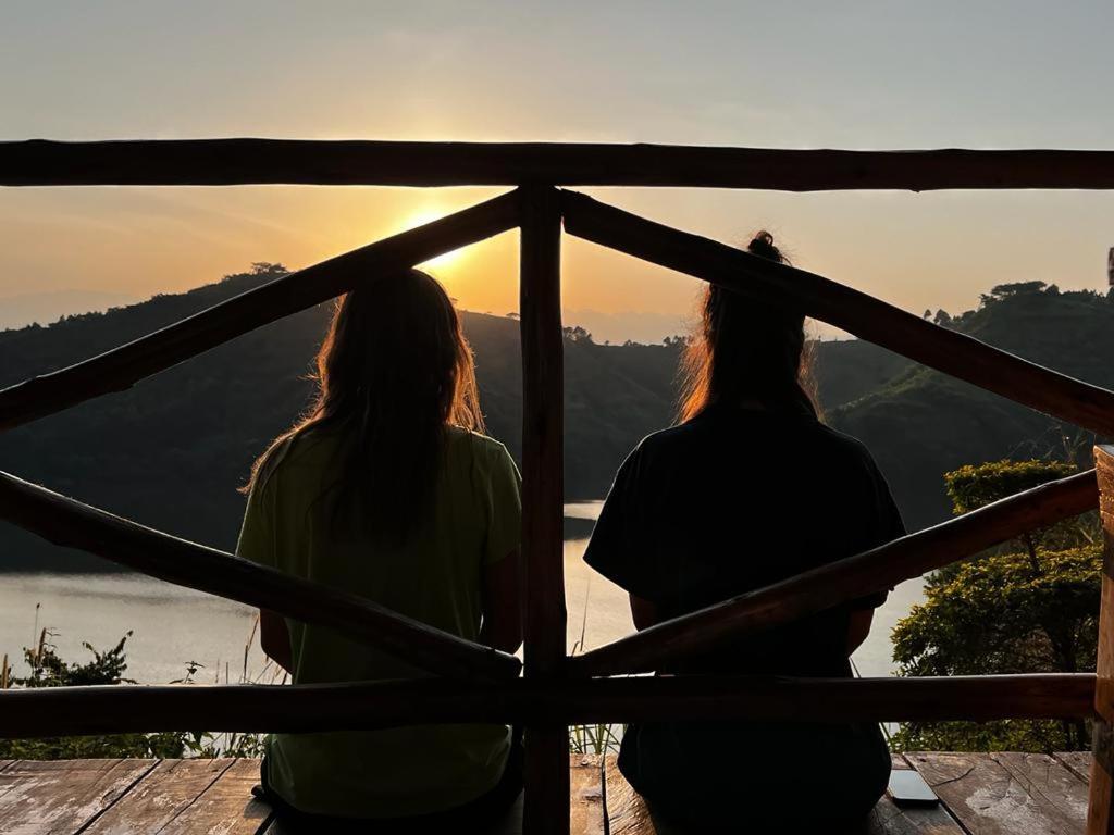 Mwamba Kelele Lodge Fort Portal Εξωτερικό φωτογραφία